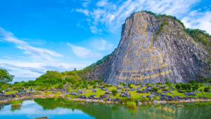 Núi phật vàng pattaya